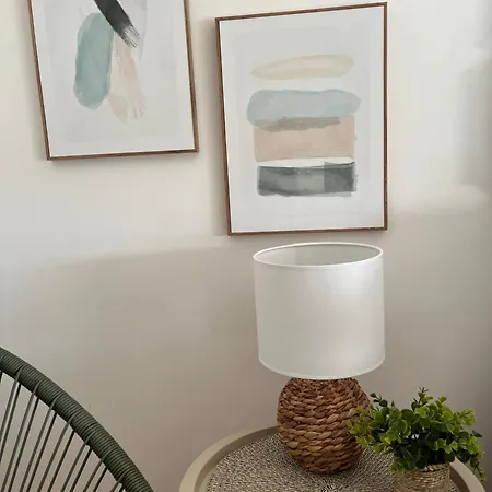 De * Carcavelos (Lisbon)